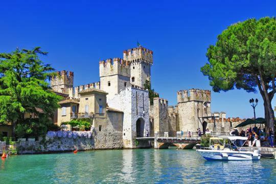 La Casa Del Lago Acomodação com café da manhã Sirmione Exterior foto